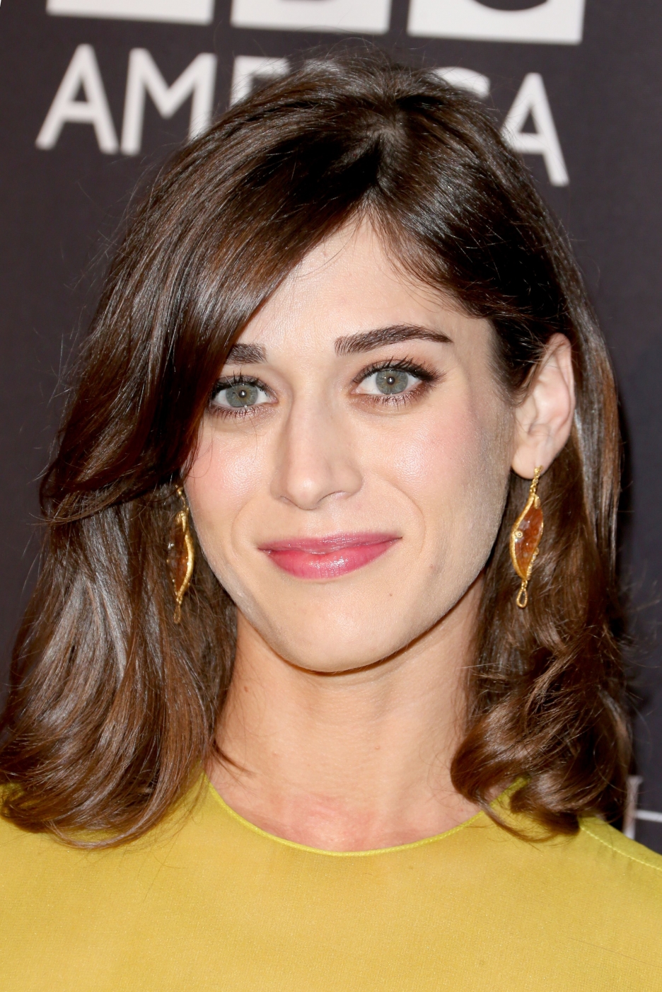  p>丽兹·卡潘(lizzy caplan),1982年6月30日出生于美国加利福尼亚州