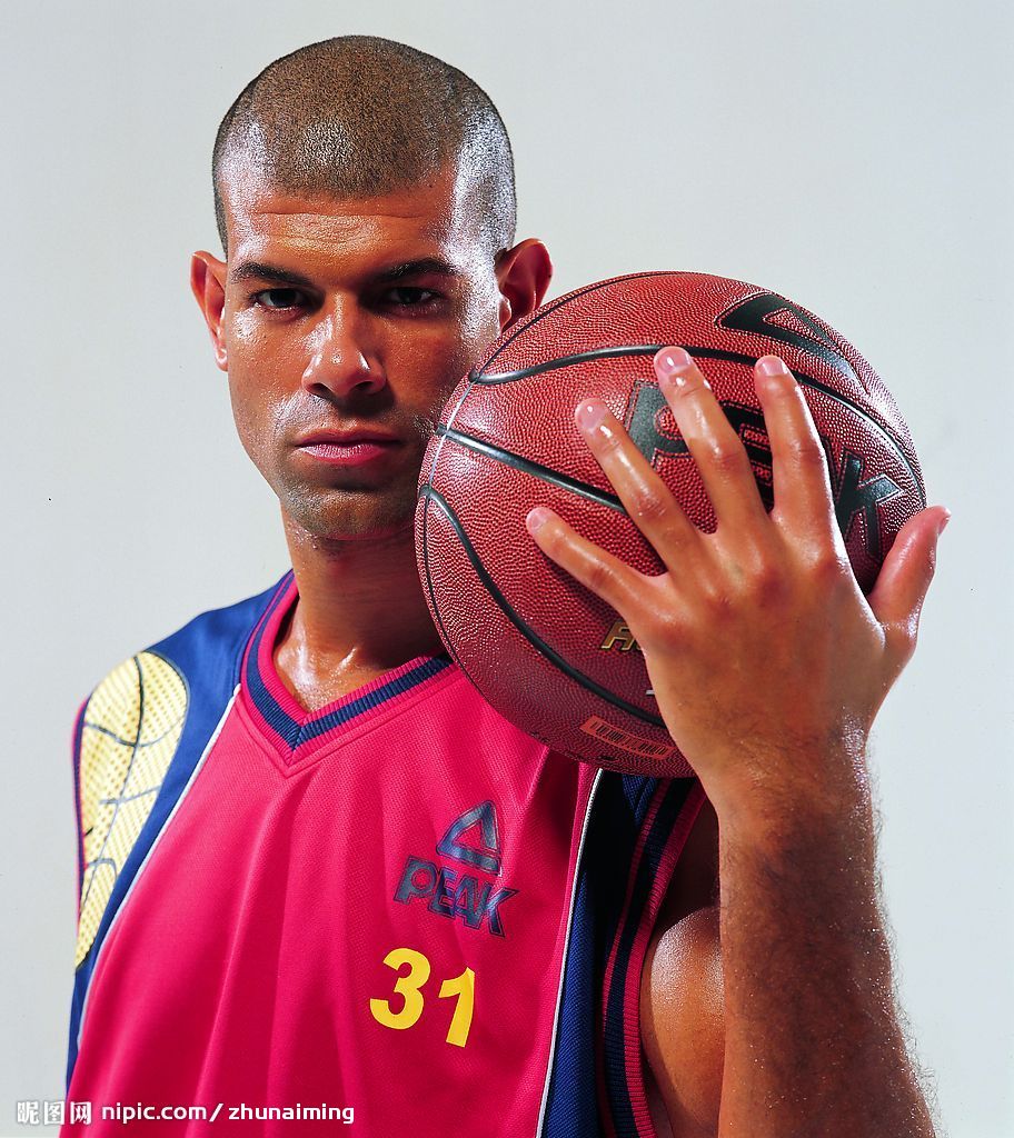  p>肖恩·巴蒂尔(shane battier),1978年9月9日出生于美国 a target="