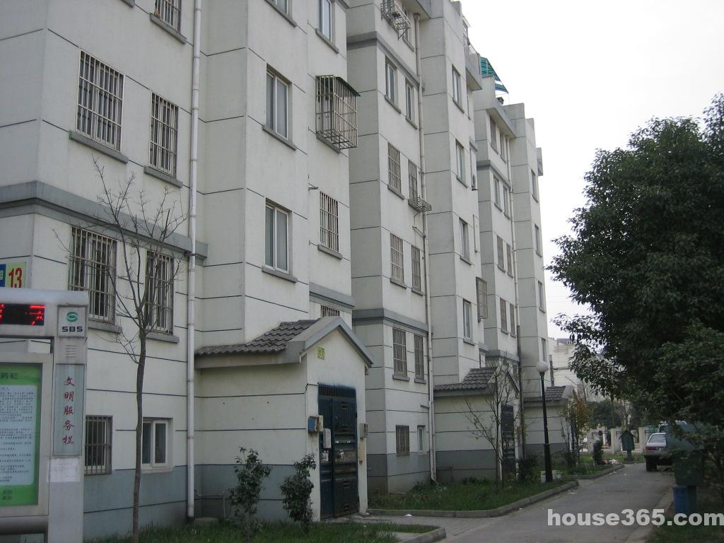  p>春馨苑为苏州古城区一居民小区.