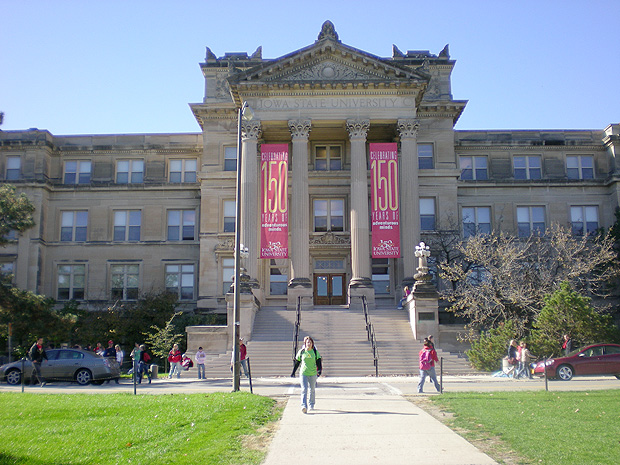  p>爱荷华州立大学(iowa state university; isu),全称为爱荷华州立