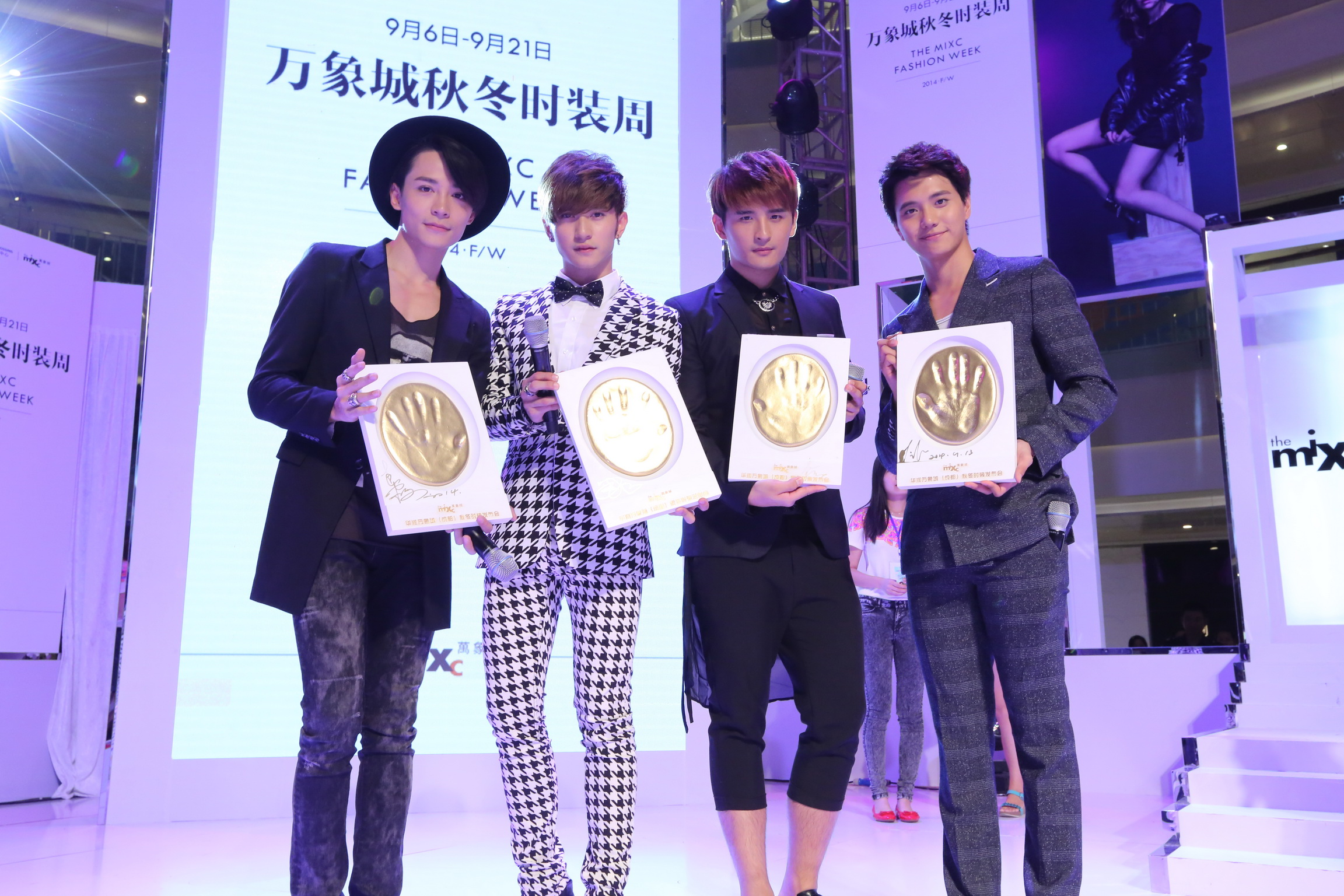  p>至上励合(top combine),中国内地男子流行演唱组合,现以 a target=