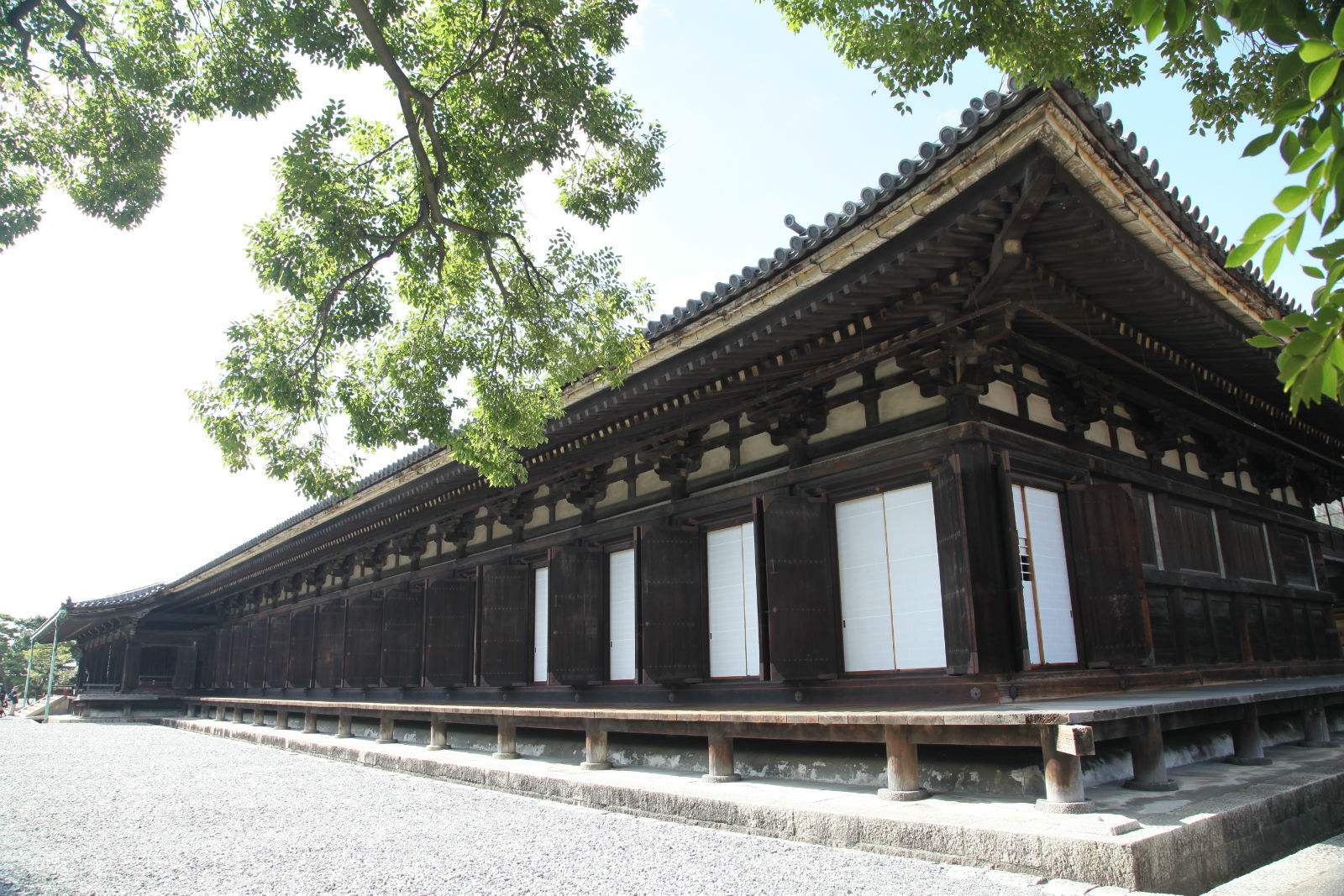  p>三十三间堂(sanjusangendo)是日本古建筑,位于今 a href="#" data