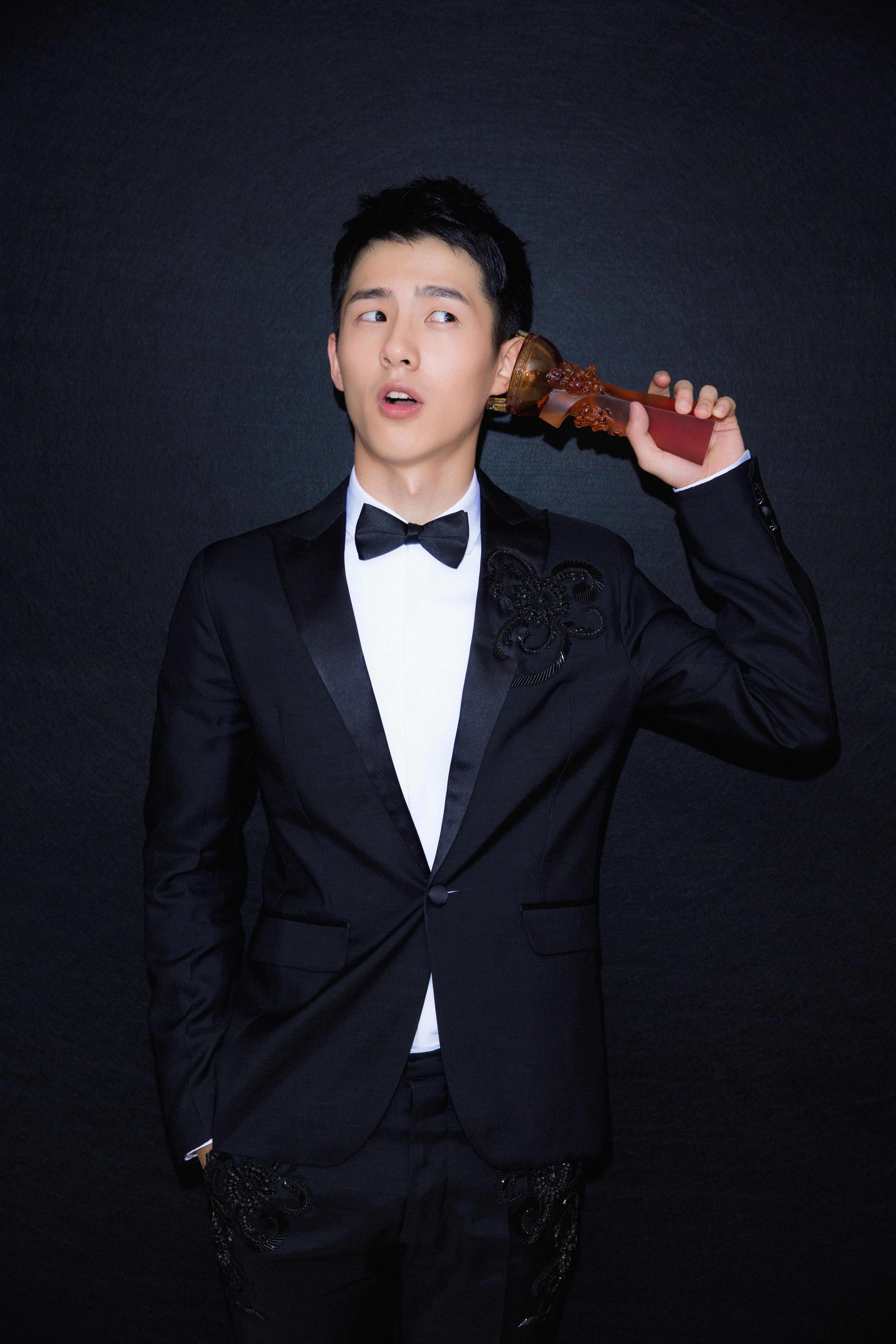  p>刘昊然,1997年10月10日出生于河南省平顶山市,中国内地男演员,毕业