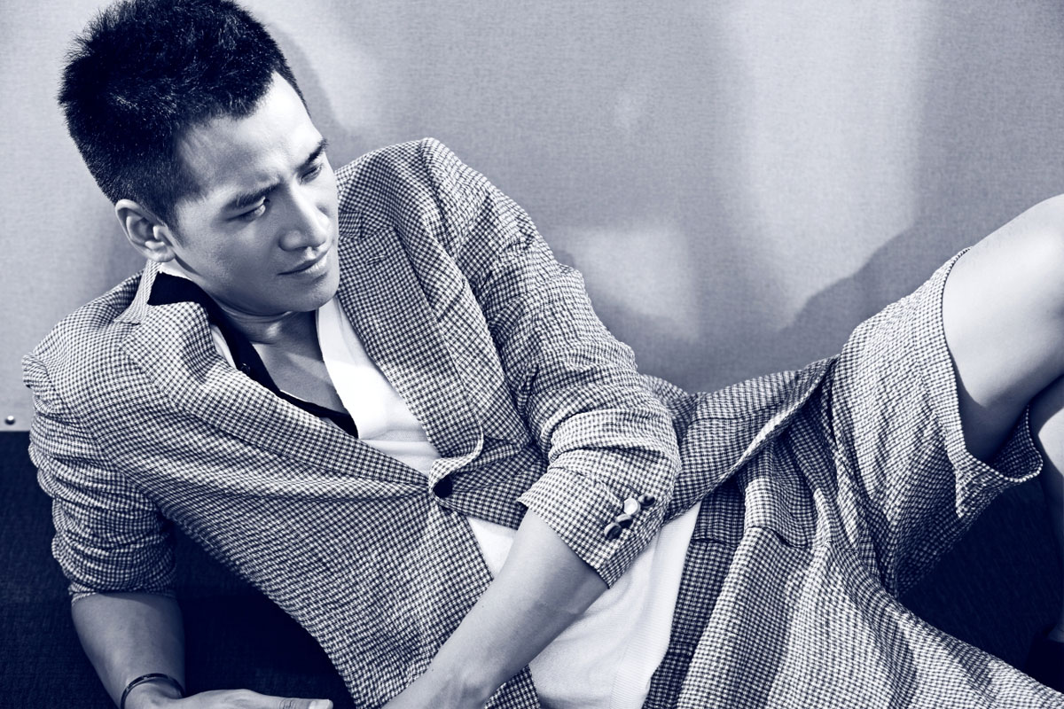  p>何晟铭,1975年7月9日出生于湖北省仙桃市,中国内地男演员,歌手.