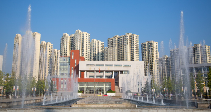  p>秦皇岛市第一中学是秦皇岛市教育局主管的一所公办中学,是河北省