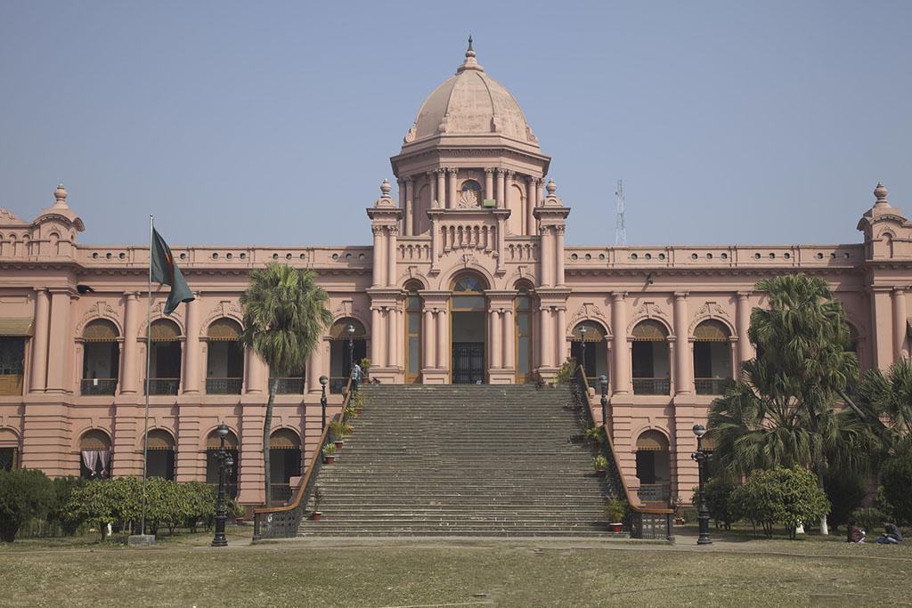  p> a target="_blank" href="/item/达卡/1552572" data-lemmaid="