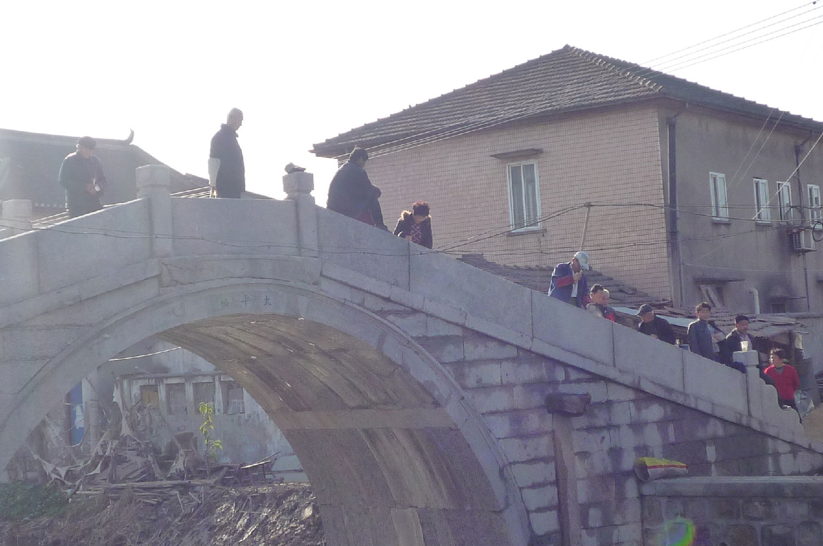  p>太平桥,俗称环龙桥,位于苏州 a target="_blank" href="/item/昆山