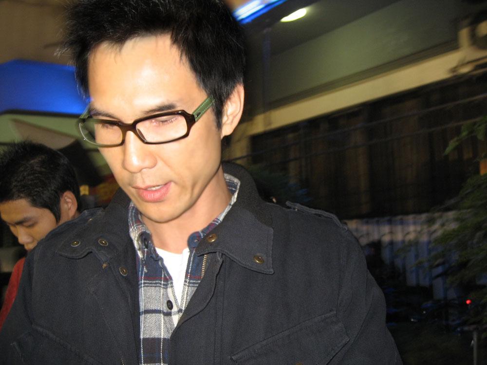  p>陈启泰( i>kenneth chan /i>),1964年7月16日生于中国香港,籍贯