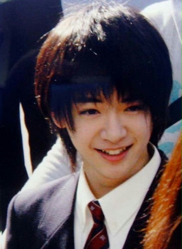 在日本ntv台播出的以一档学院为背景的娱乐讨论节目,主持人内村光良 