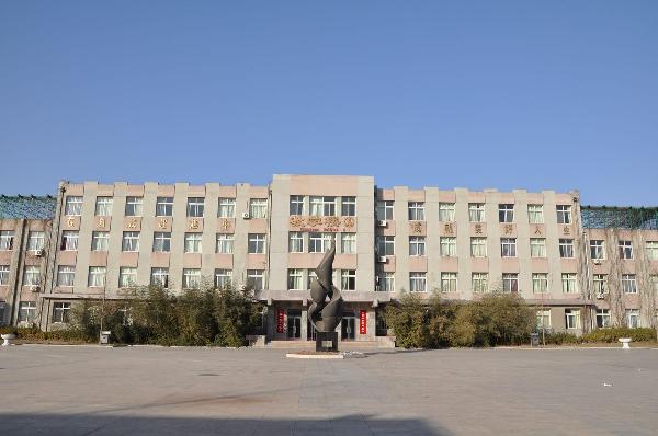 北京市顺义区杨镇第二中学,简称杨镇二中,史