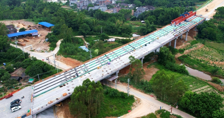 南宁—湛江高速公路