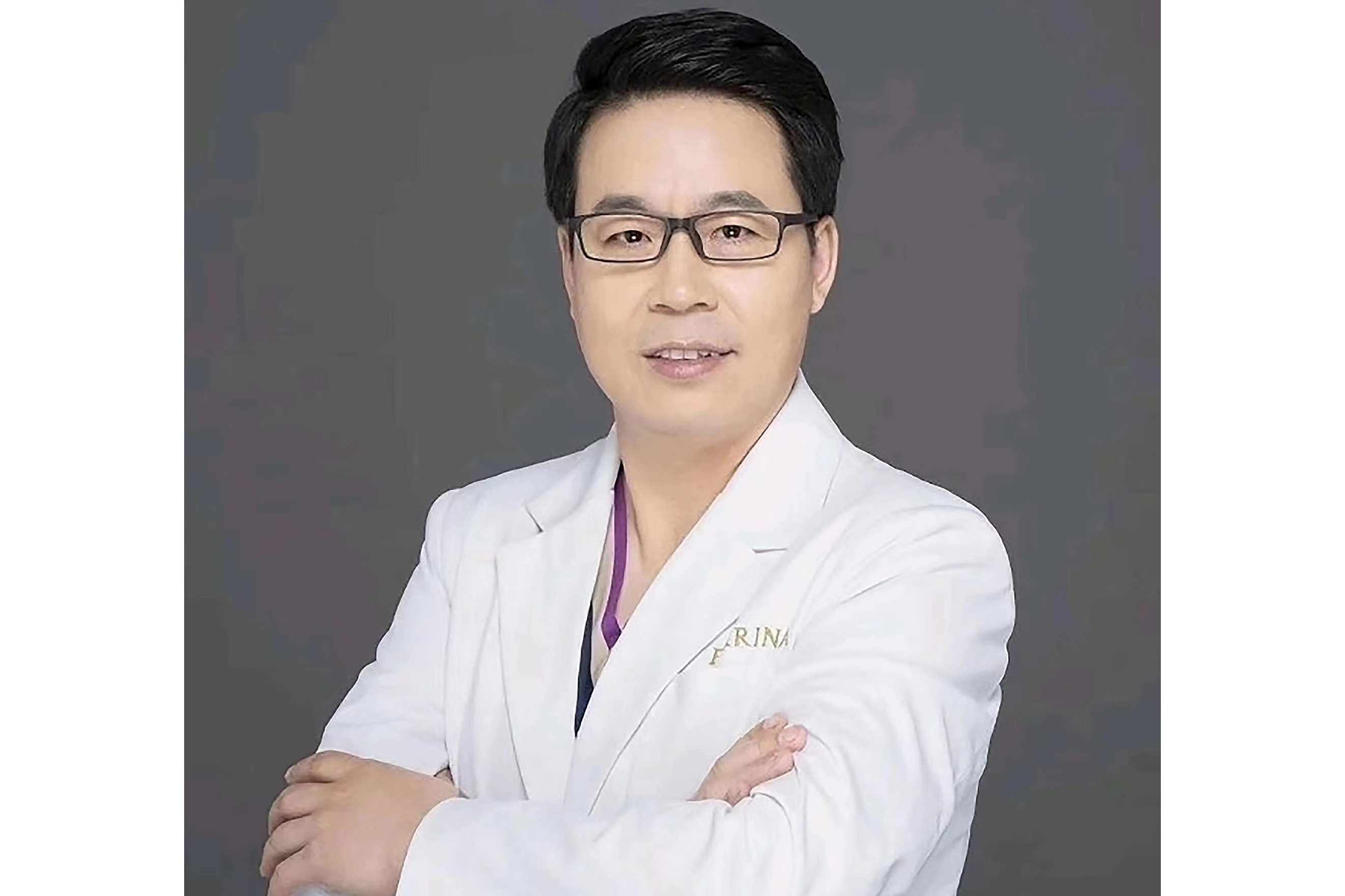  p data-id="tvqavbs1mycg">郭伟,男,美容外科专业执业医生《中面部