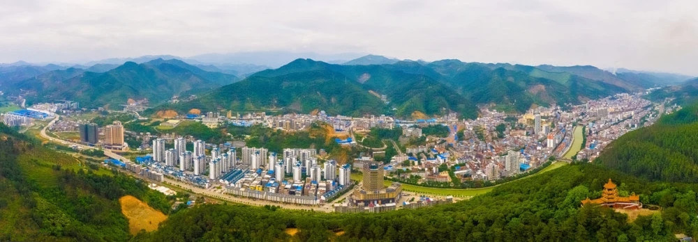  p>田林县是中华人民共和国广西壮族自治区 a target="_blank" href="