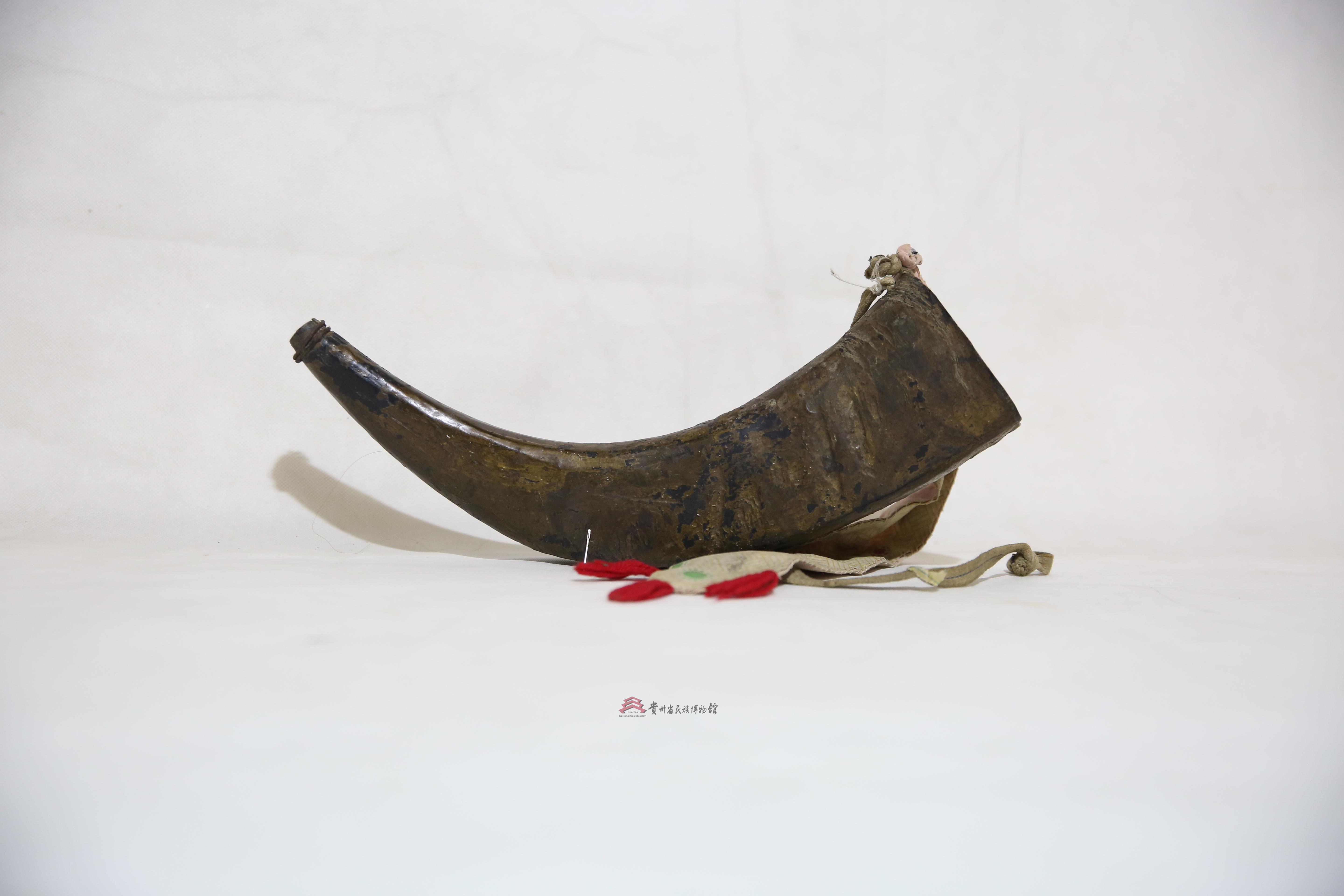 当代德江土家族傩堂戏道具牛角