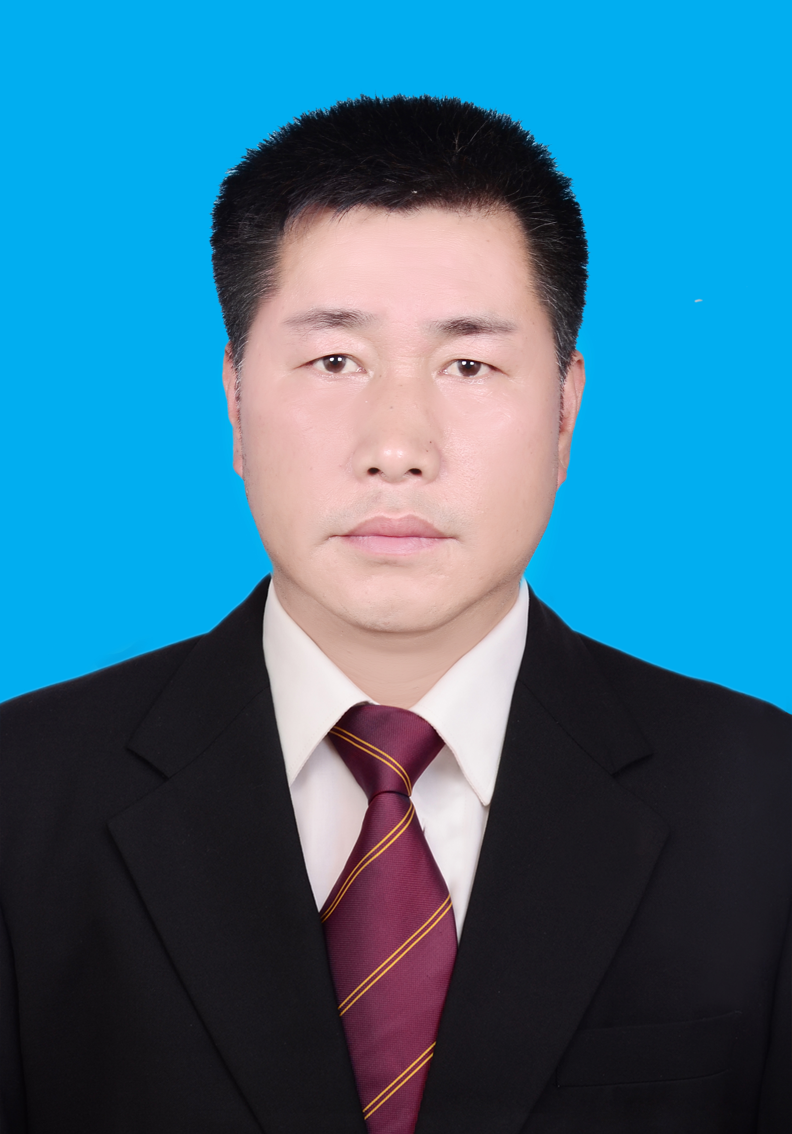 杨成