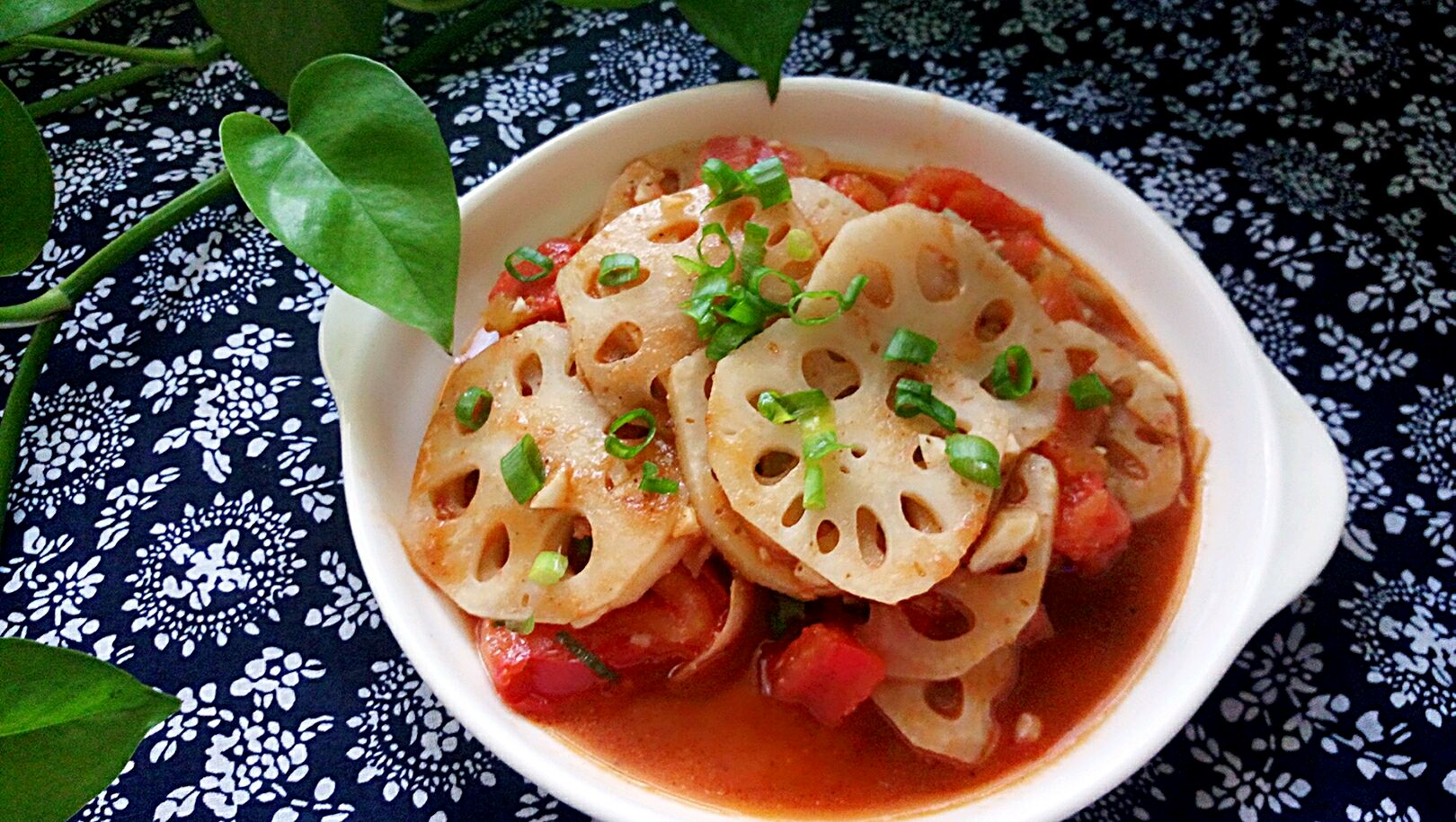  p data-id="gnwm0k1wnu">炝拌藕片是一道菜品,主料是莲藕,配料是胡