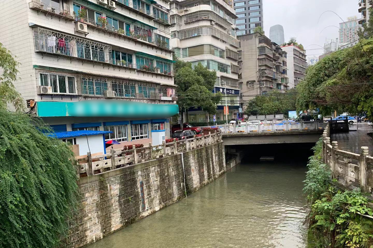 六洞桥在贵阳市南明区博爱路,位于<a target