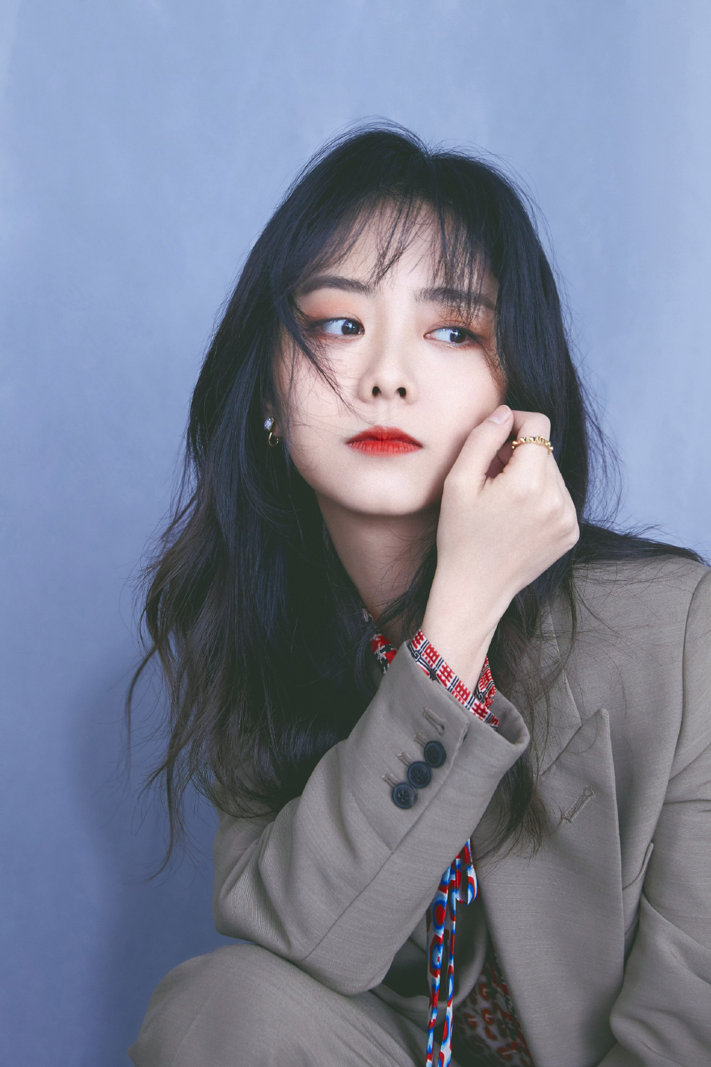  p>谭松韵,1990年5月31日出生于四川省泸州市叙永县,中国内地影视女