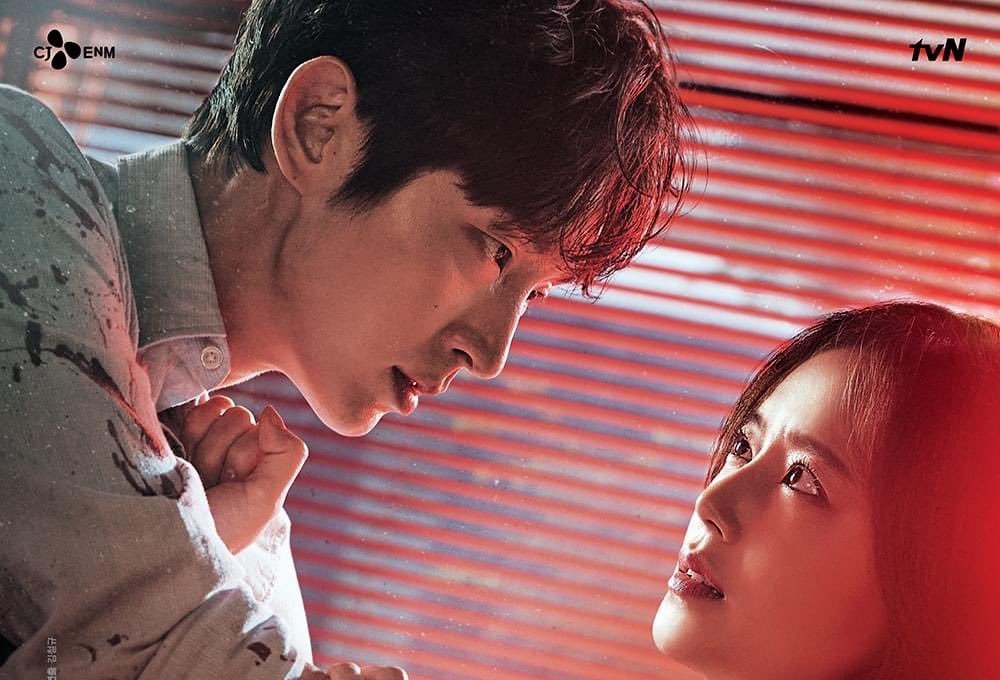  p>《邪恶之花》是韩国tvn电视台于2020年7月29日首播的悬疑爱情剧,由