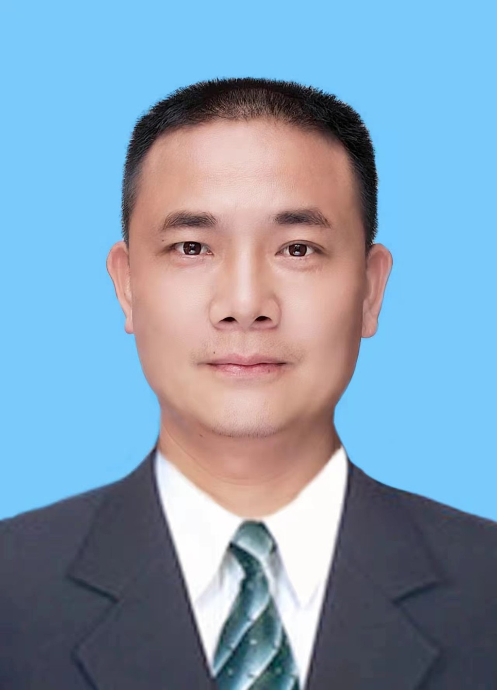 现任湖南省株洲市茶陵县自然资源局党组书记,局长