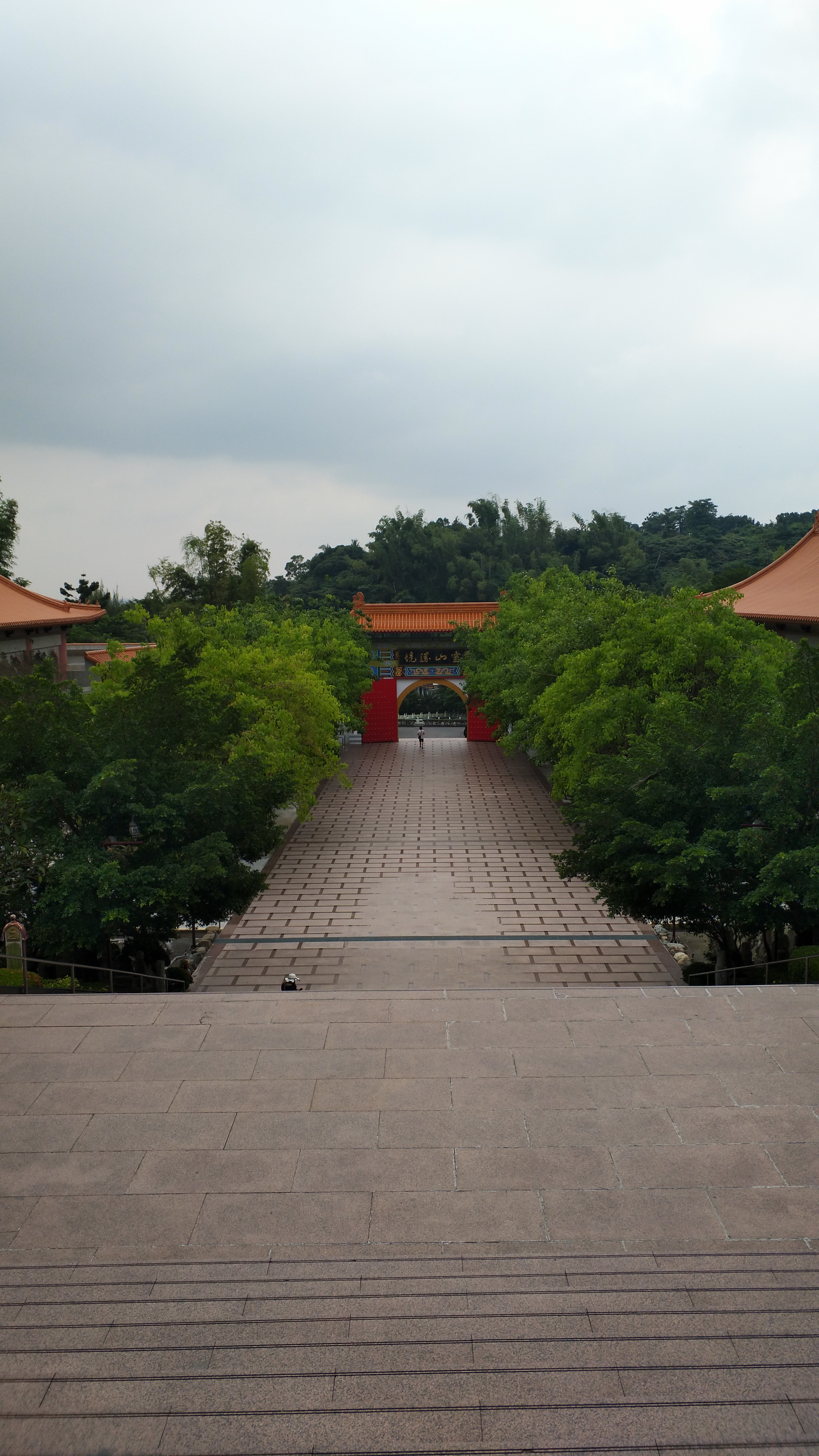  p data-id="gnzln74dab">佛光山,位于中国台湾 a target="_blank"
