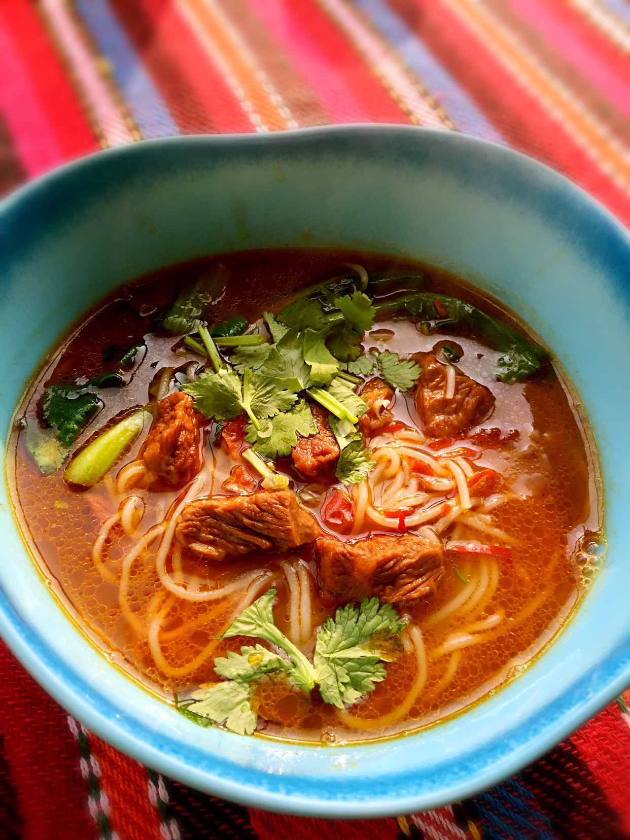 香辣红烧牛肉米粉