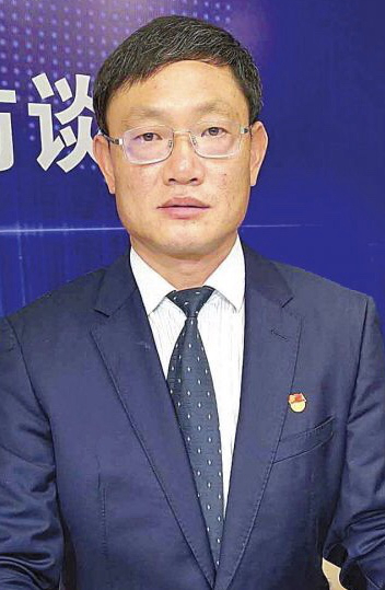 现任河南省驻马店市人大常委会副主任,遂平县人武部党委第一书记 span