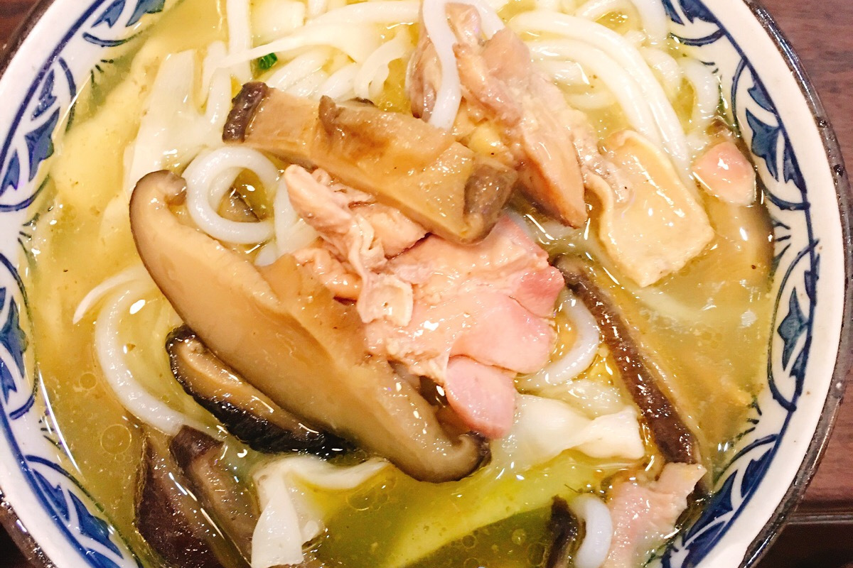 鸡肉香菇酱米线