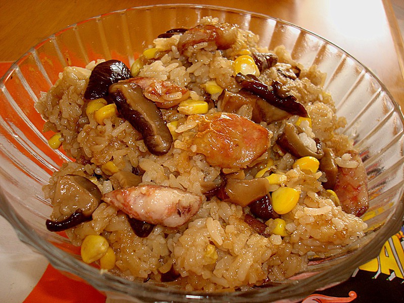  p>《香菇排骨糯米饭》是一道中国民间传统家庭美食,由香菇排骨烹饪而