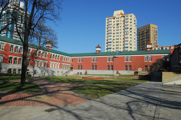 大连市第二十四中学