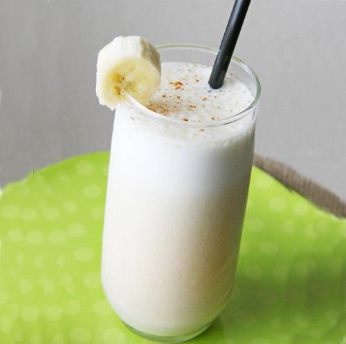 蜂蜜香蕉牛奶