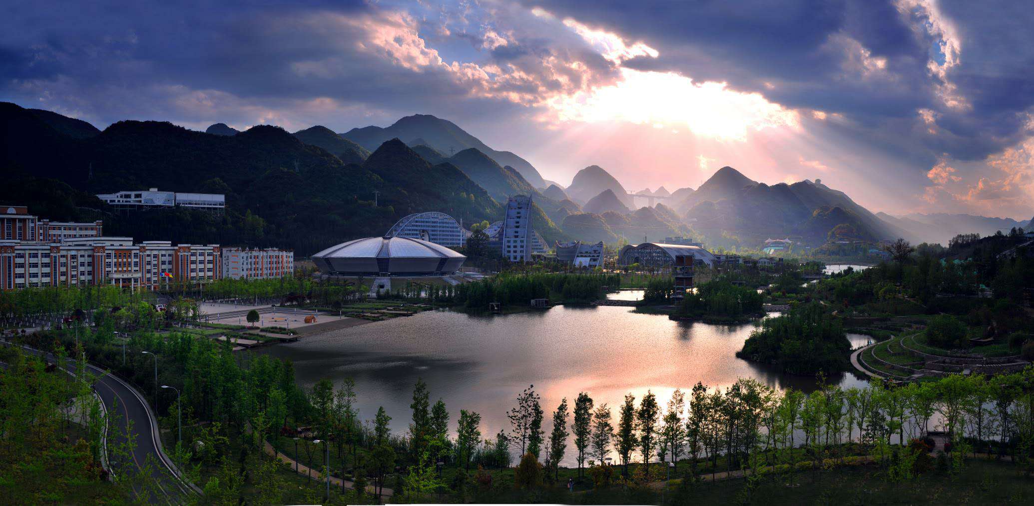  p>六盘水师范学院(liupanshui normal university)位于贵州省 a