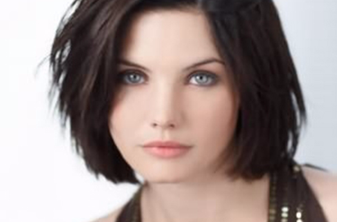 德尔菲娜·尚内亚克