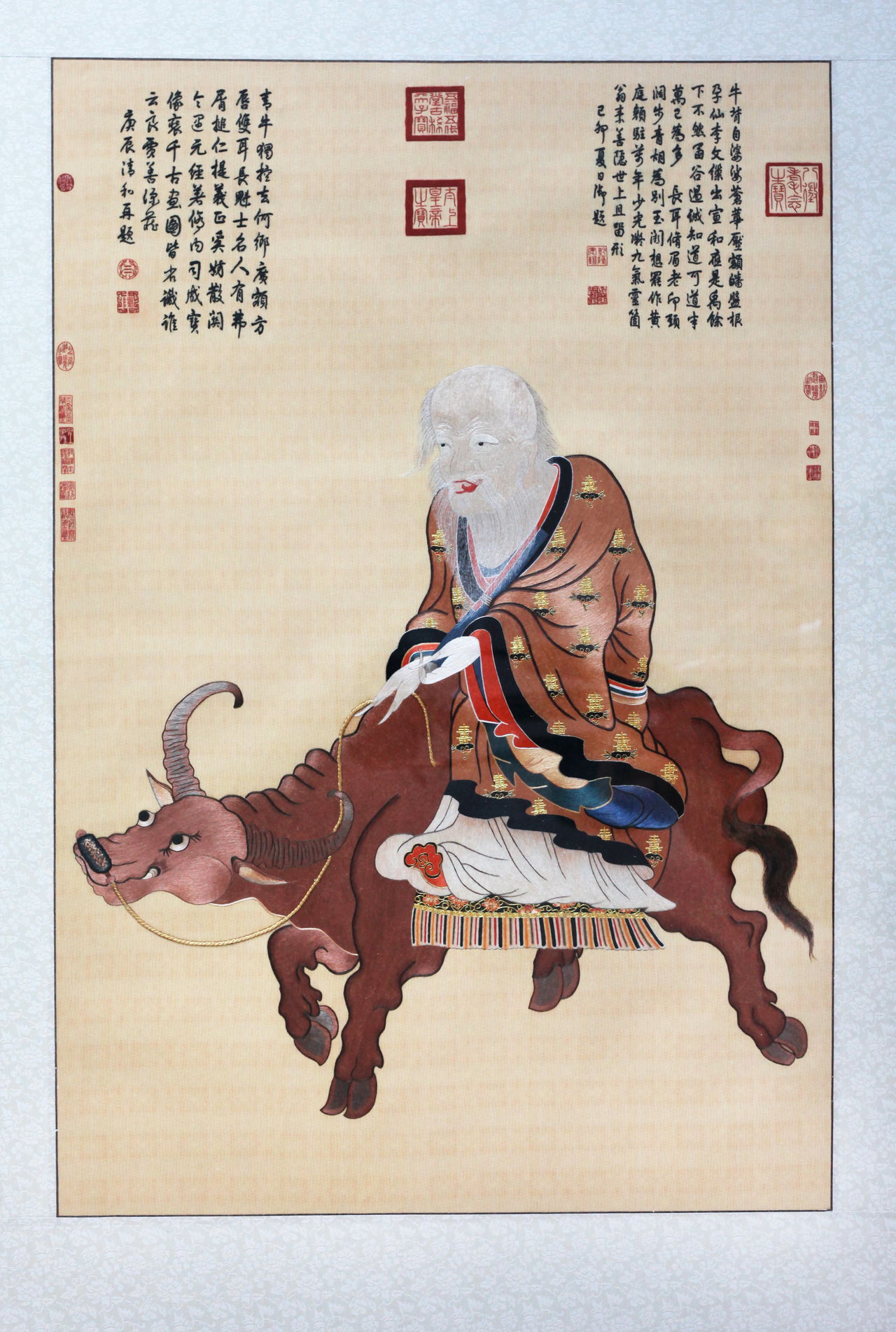  p>汴绣,流传于河南省开封市的传统美术,国家级非物质文化遗产之一.