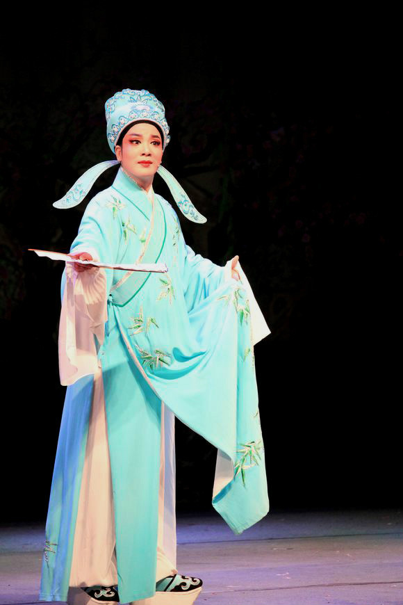  p data-id="gnwkrzu1hj">吴素飞,杭州越剧院优秀尹派 a target="