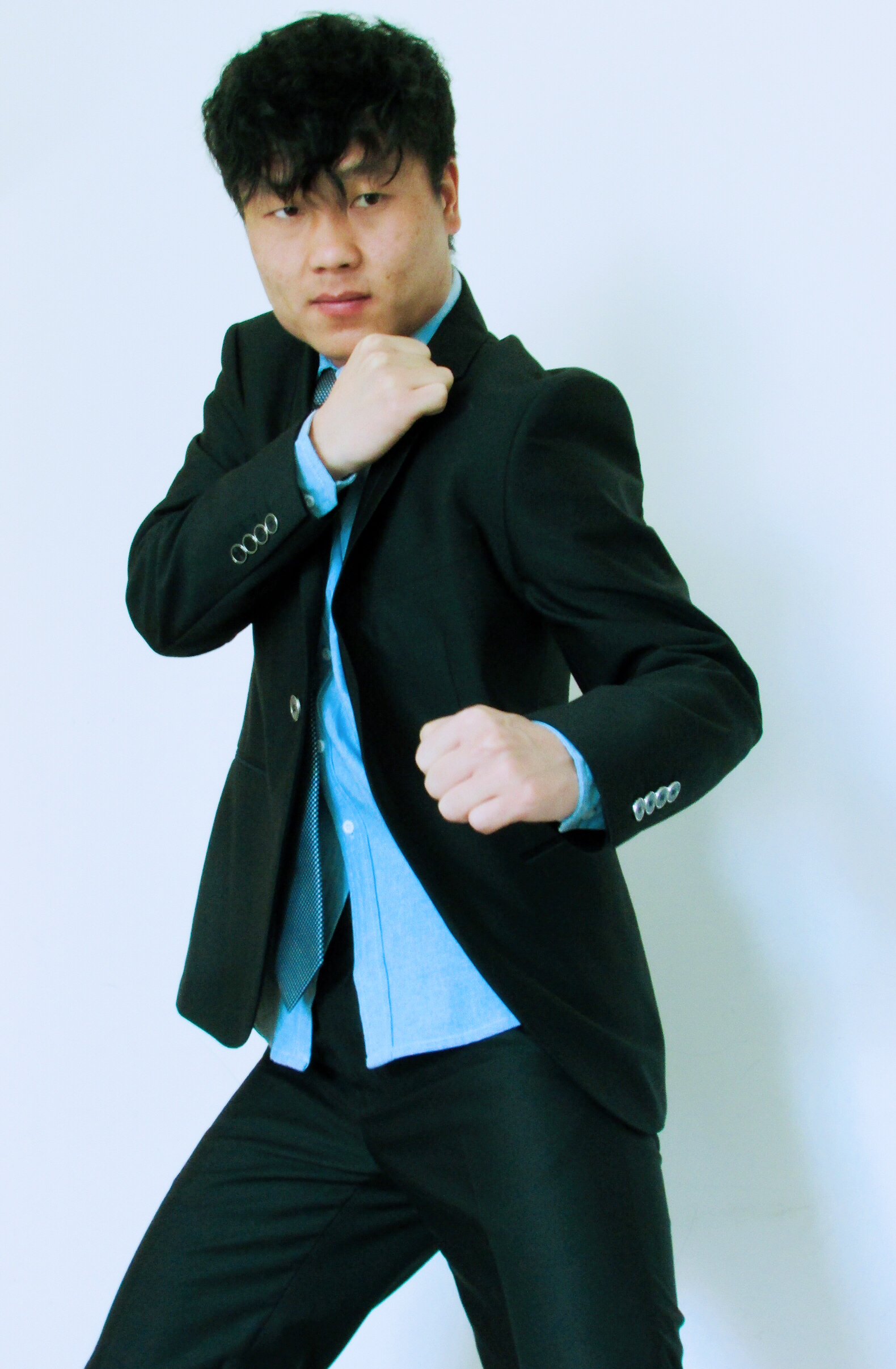  p>张永康,1990年1月15日出生于甘肃省平凉市,中国内地影视男演员