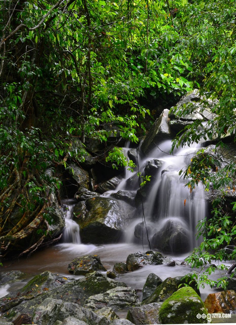 百花岭瀑布风景区