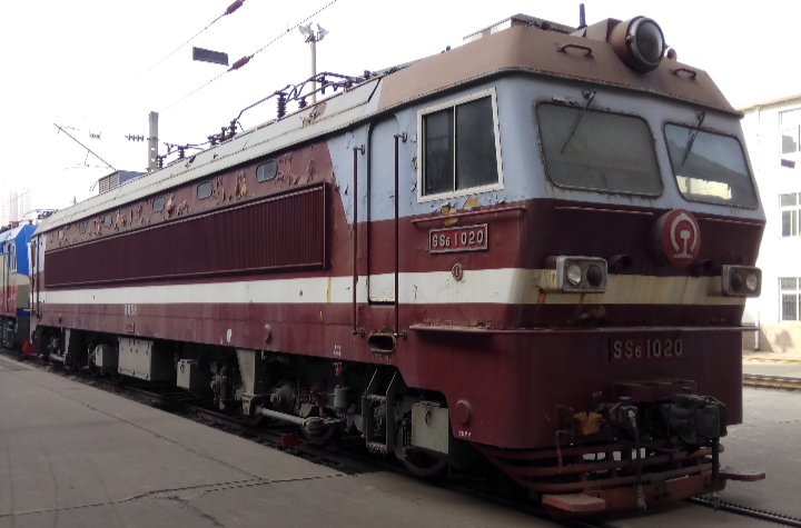  p> b>韶山6b型电力机车 /b>(ss6b)是 a target="_blank" href="/item