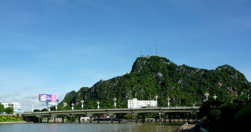 广西灵山县六峰山