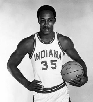  p>乔治·麦金尼斯(george mcginnis),1950年8月12日出生于美国 a