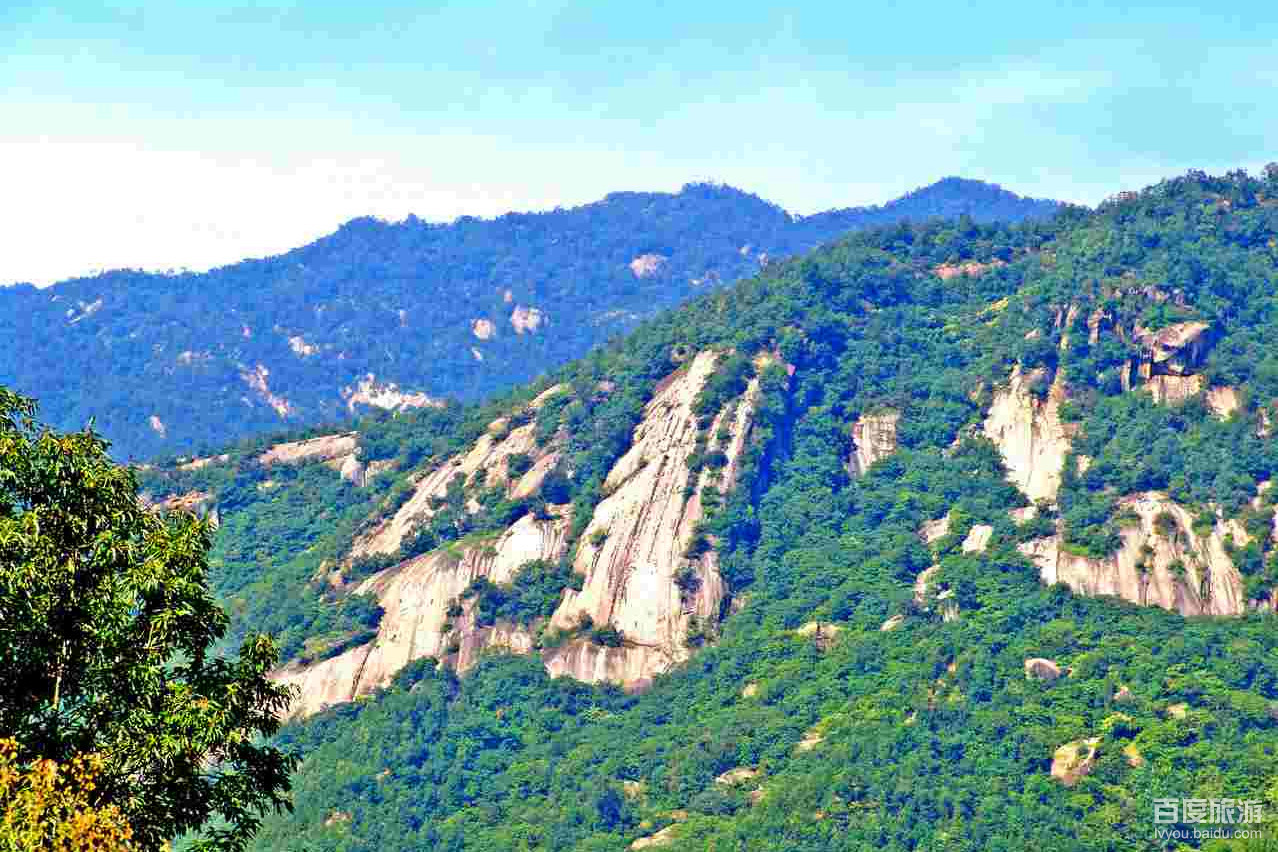 宝天曼以她美丽的风景和原始森林为主,空气 a target="_blank" href=