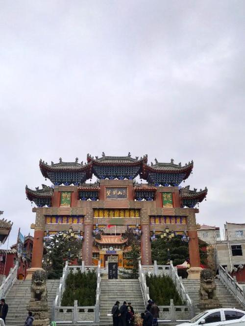  p data-id="gnhfpeurt3">紫荆山距锦州市中心约9公里,面积约4.