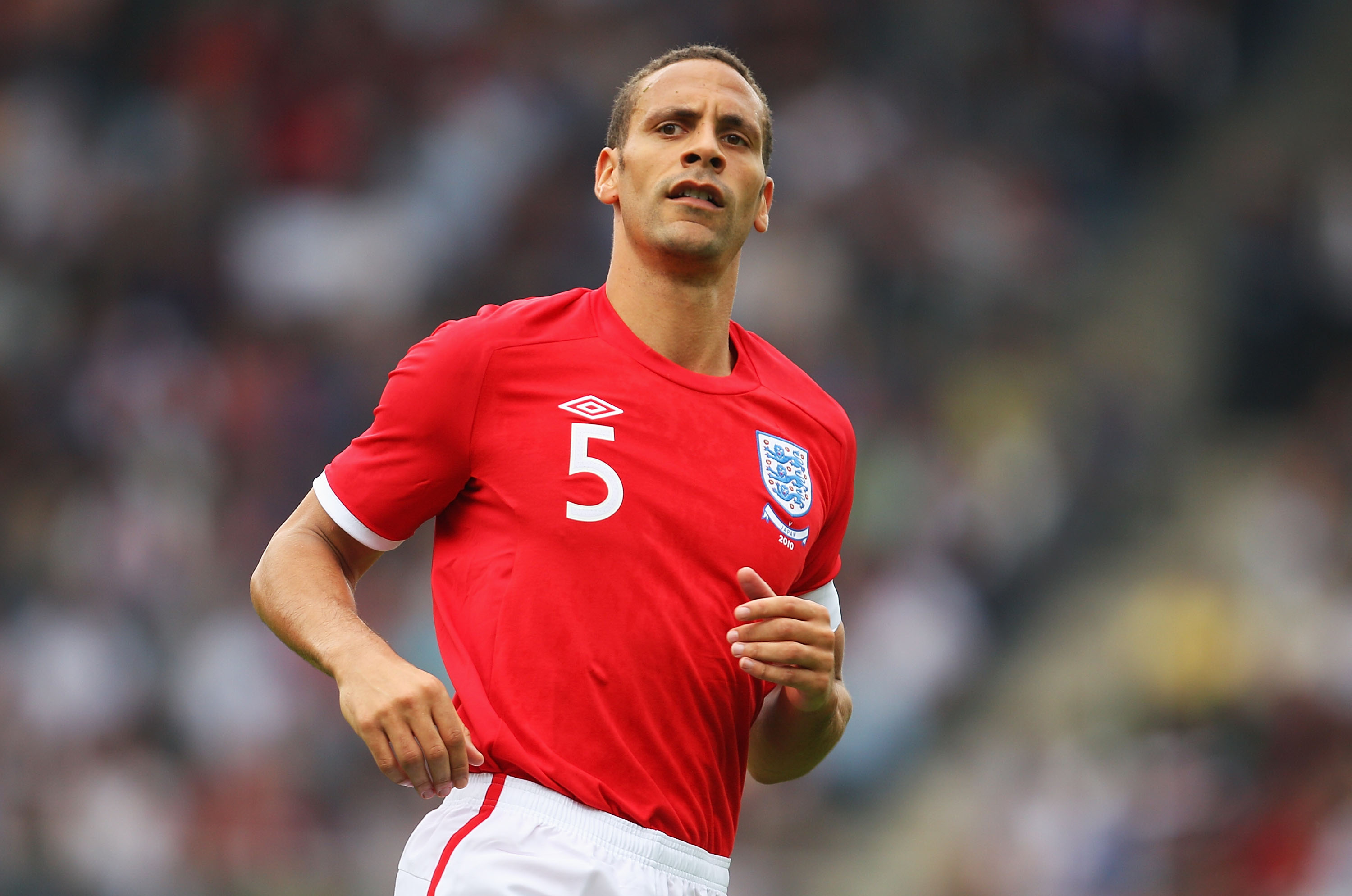  p>里奥·费迪南德(rio ferdinand),全名里奥·加文·费迪南德(rio