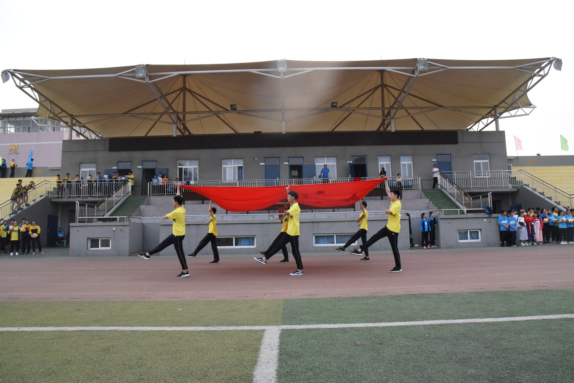 玉田一中国旗班