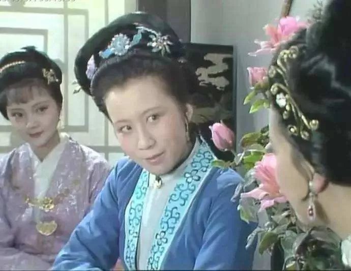 《红楼梦》：李纨为什么在平儿身上乱摸？_百科TA说