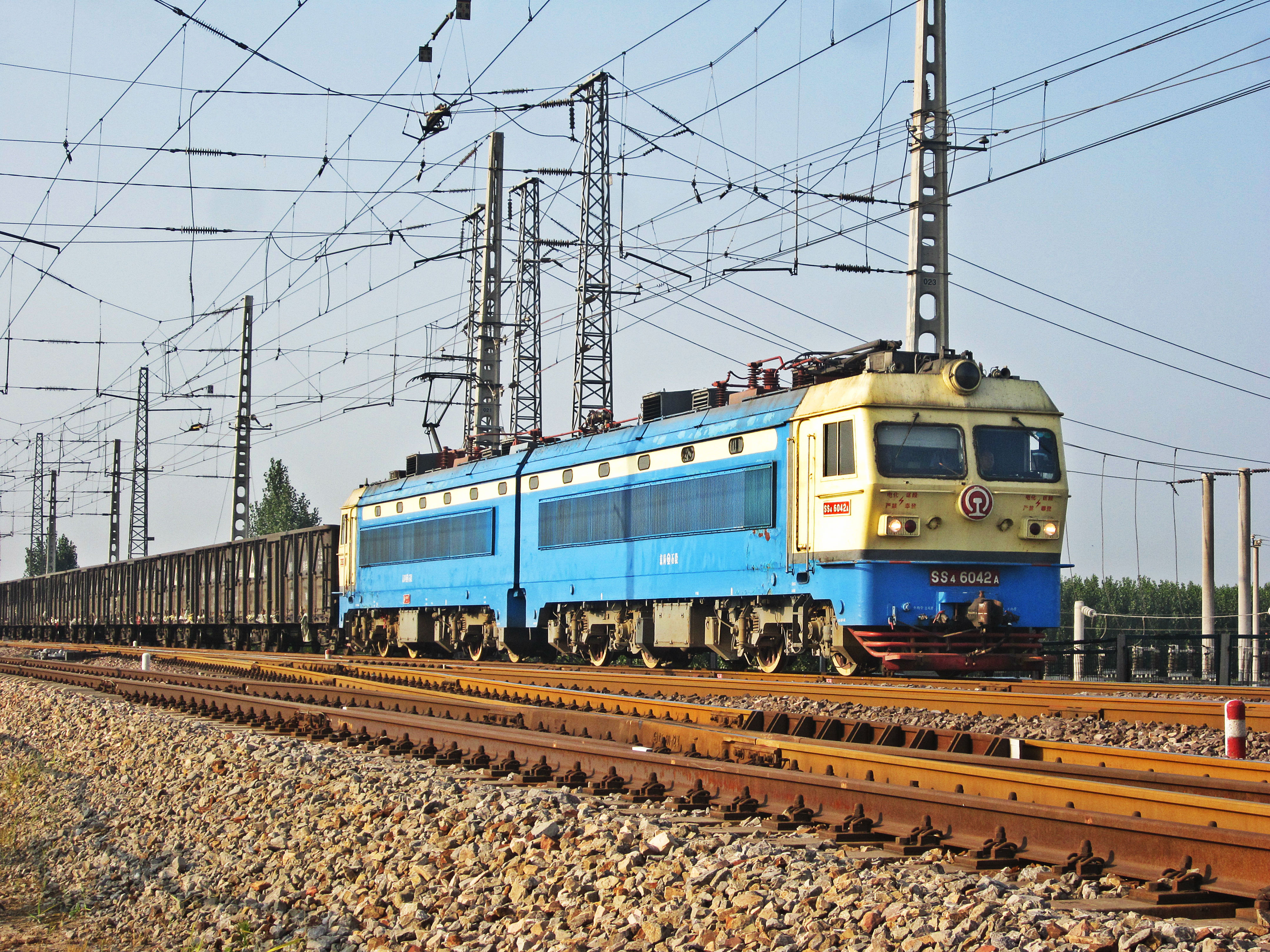 韶山4型电力机车