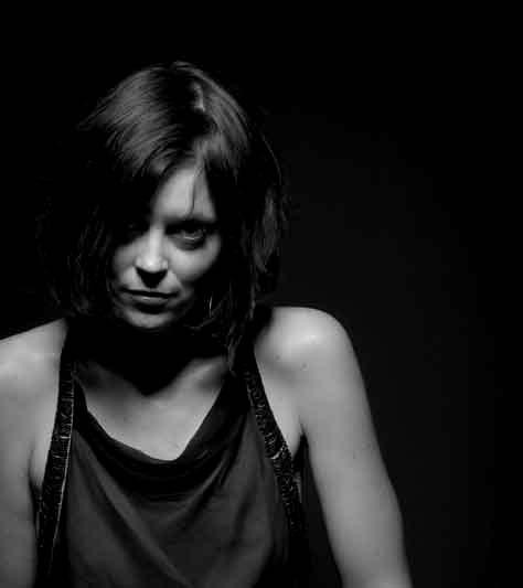  p data-id="gnbk5bzwmq">kim taylor是美国的一个女性歌手,1973年12