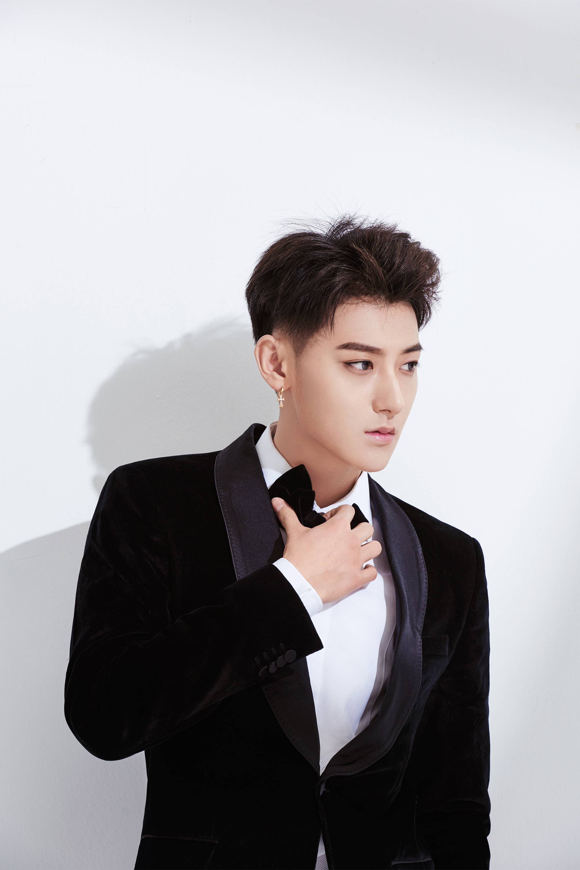  p>黄子韬,1993年5月2日出生于山东省 a target="_blank" href="/item