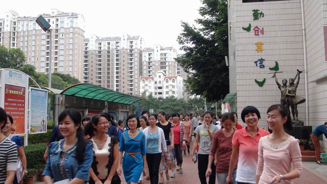  p>厦门市金尚小学创办于1999年9月,是福建省厦门市 a href="#" data