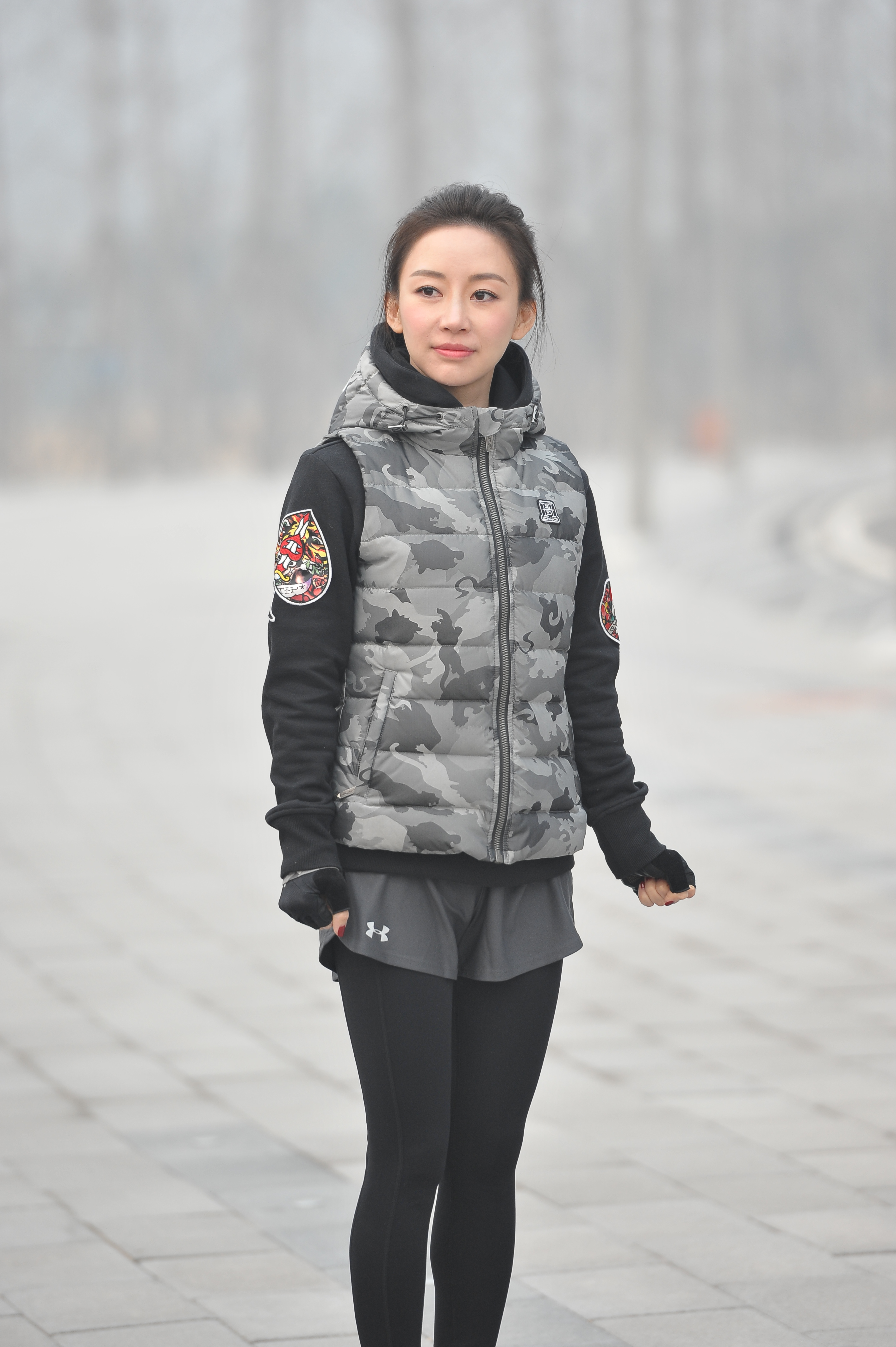 潘晓婷男人装图片，潘晓婷与家人度假照片